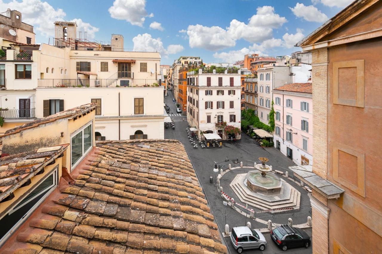 Rooftop Colosseum * Rom
